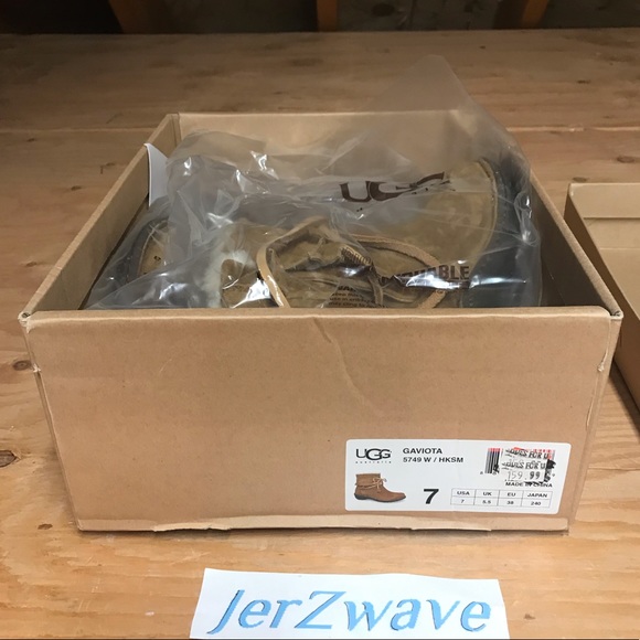 NEW Ugg Gaviota #5749 Brown Suede Boot Womens Sz 7 - Picture 7 of 7